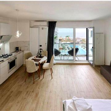 Квартира-студія  (Румунія - мамая )  300€