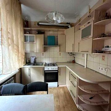 Від Власника здача сталінка возле памятника Слави