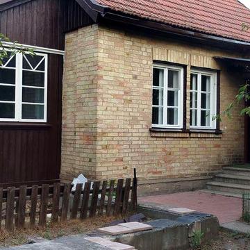 Здається     будинок в селищі Козин