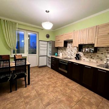 2р 90м2 м. Житомирська Святошино 10-15хв пішки Розумовського 19