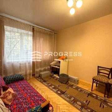 Продам 2 кімнатну  Ремонтом Цегляний Будинок Газове опалення Набережнв