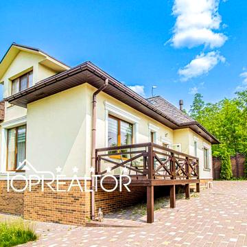 Продаж затишного 2-поверхового котеджу на Флоринці