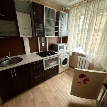 Сдается 3-х к. кв. на Пр. Соборном, р-н Анголенко. Свет + Животные +