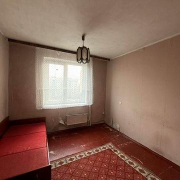 Продам трикімнатну ПЗР 6 поверх