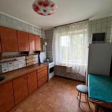 Здам хорошу 2х кімнатну квартиру на Озерній!