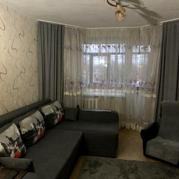 Сдам 2 ком квартиру !