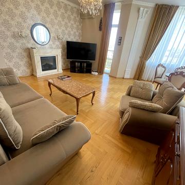 Молдовська, 2