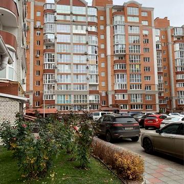 Здається 3-х кімнатна квартира (завжди є світло)