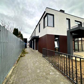 Продаж таунхаусу / Підлипники