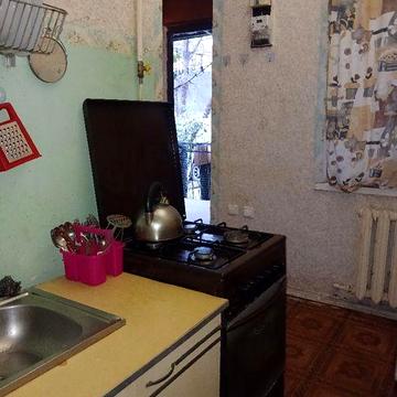 Сдам однокомнатную квартиру на Ат.Головатого,  Пересыпь,свет есть всег