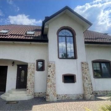 Продам будинок в центрі