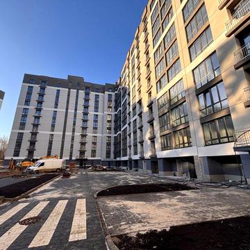 Продаж 1к квартира поруч Озеро та Парк