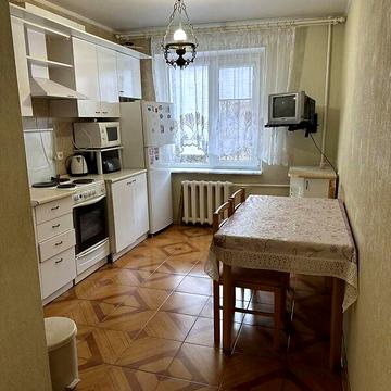 Довгострокова оренда 2к Квартира Набережна Перемоги вулиця