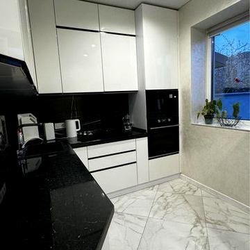 Оренда котеджу з двором , терасою та підвалом