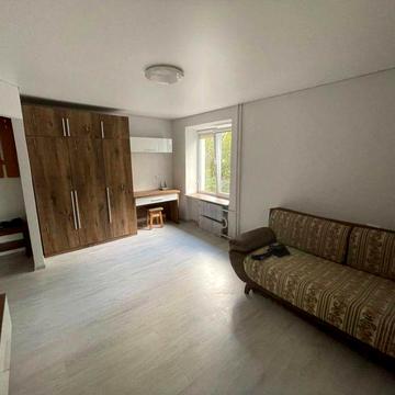 Продаж 1-кімнатна квартира з сучасним ремонтом (Озеро, Сільпо, Парк)