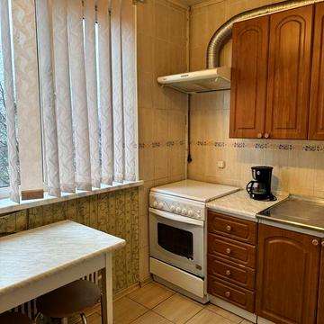 Продам 1кв.3/9 Л.Сердюка 10(Сев.1)