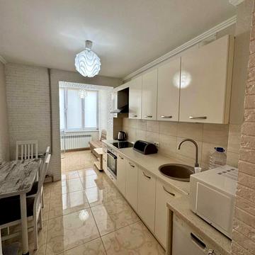 Варненська вул., 7в