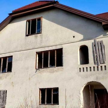 Продається будинок в дуже хорошому місці в м.Калуш