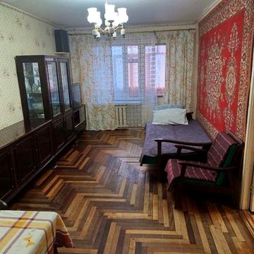 Здається З-х кімнатна квартира , Бородинський мкр.