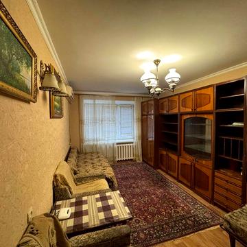 Трешка в добротном доме