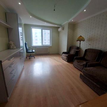 Сдам 2ком Небесной Сотни/ Левитана