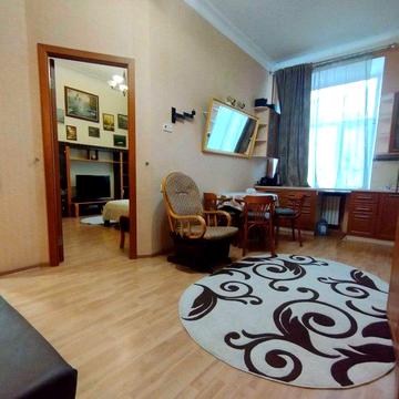 Сдам 2-ух комнатную квартиру студию на пр. Яворницкого 101