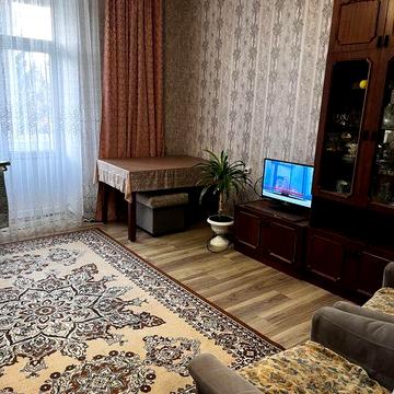 2-кімнатна квартира для сімї, по вул. Кутузова (довгострокова оренда)