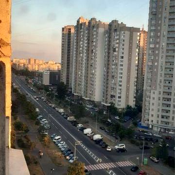 Продаж 4 к. квартири, 104 м2, по вул. Градинська, 18, Троєщина.