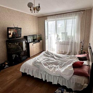 Продам квартиру з АГО  на 3 поверсі  2 кімнатну ЖК Камянське