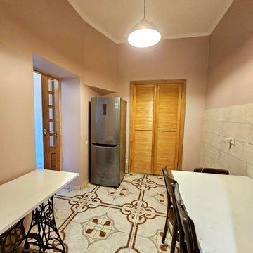 Здам 2-кім квартиру Біля Оперного театру