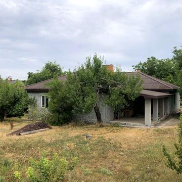 Продам будинок Черняхівка, вул, Кірова 3.   50 соток, є скважина