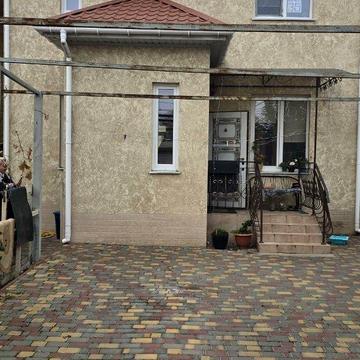 Небесної Сотні просп. (Маршала Жукова)