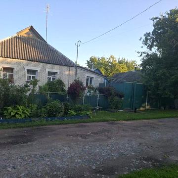 Продається будинок у м.Буринь (аренду  розглядаємо)