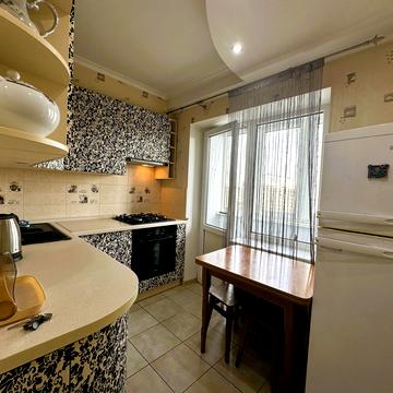 Володимира Івасюка просп. (Героїв Сталінграду), 11-А