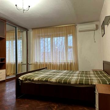 Татарська вул., 3/2