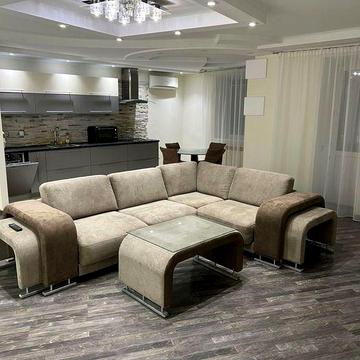 Продається 3-кімнатна квартира з ремонтом біля метро «Позняки»!