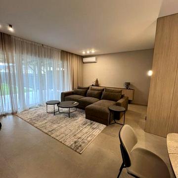 Продаж сучасного таунхаусу