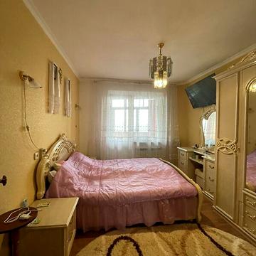 Продаж 3к Квартира Коновальця Євгена вулиця