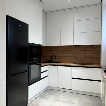 Продам 2х кімнатну квартиру студію. Р-н Райдержадміністрація