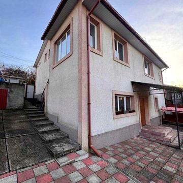 Продається будинок у центрі Чернівців район вул. Арона Пумнула