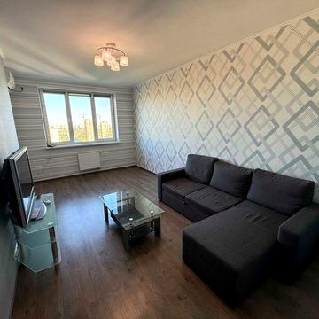 Сдам двухкомнатную квартиру на ул. Феодосийская 3В