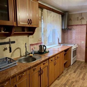 Здається будинок