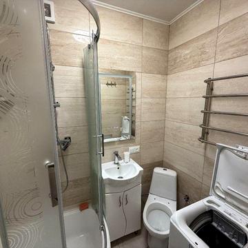 Однокімнатна квартира на довгострокову оренду в центрі міста