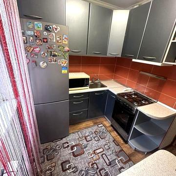 Здам 3 кімнатну квартиру 173 квартал (1 кімната зачинена)