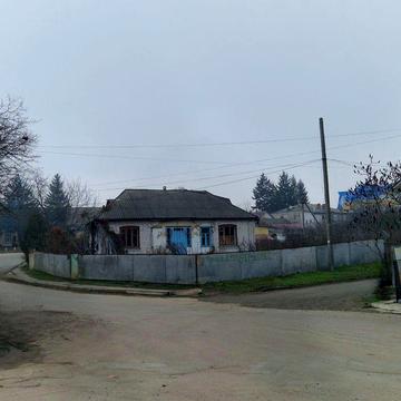 Продам будинок в центрі