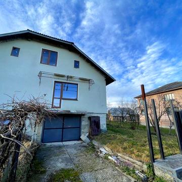 Будинок с. Оболоння, 3 км від м. Долина