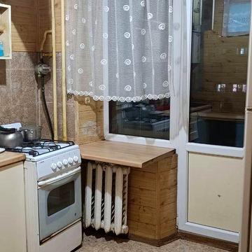 3-комнатная квартира, Соломенка, Липковского 37, 80 м², кирпич