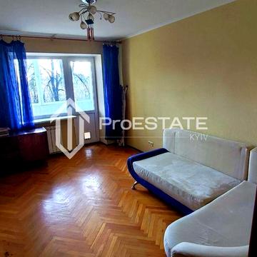 Продаж 2-х кімнатної квартири по вул. Академіка Шалімова, 7-А