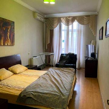 В Продажу 1 к к на Соборній з косметичним ремонтом