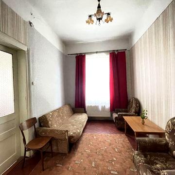 Продається двокімнатна кввртира під ремонт